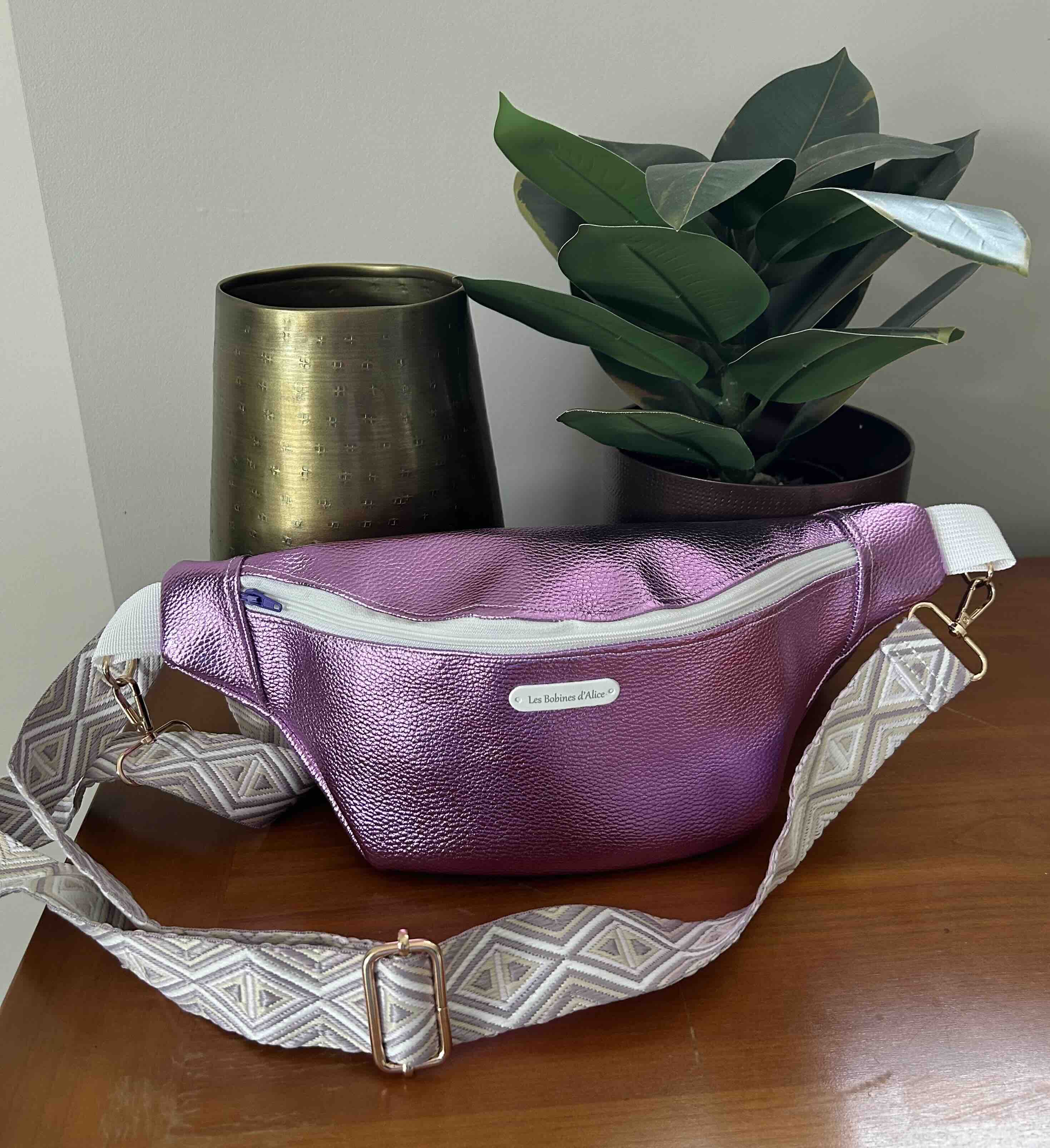 Sac banane en simili lilas