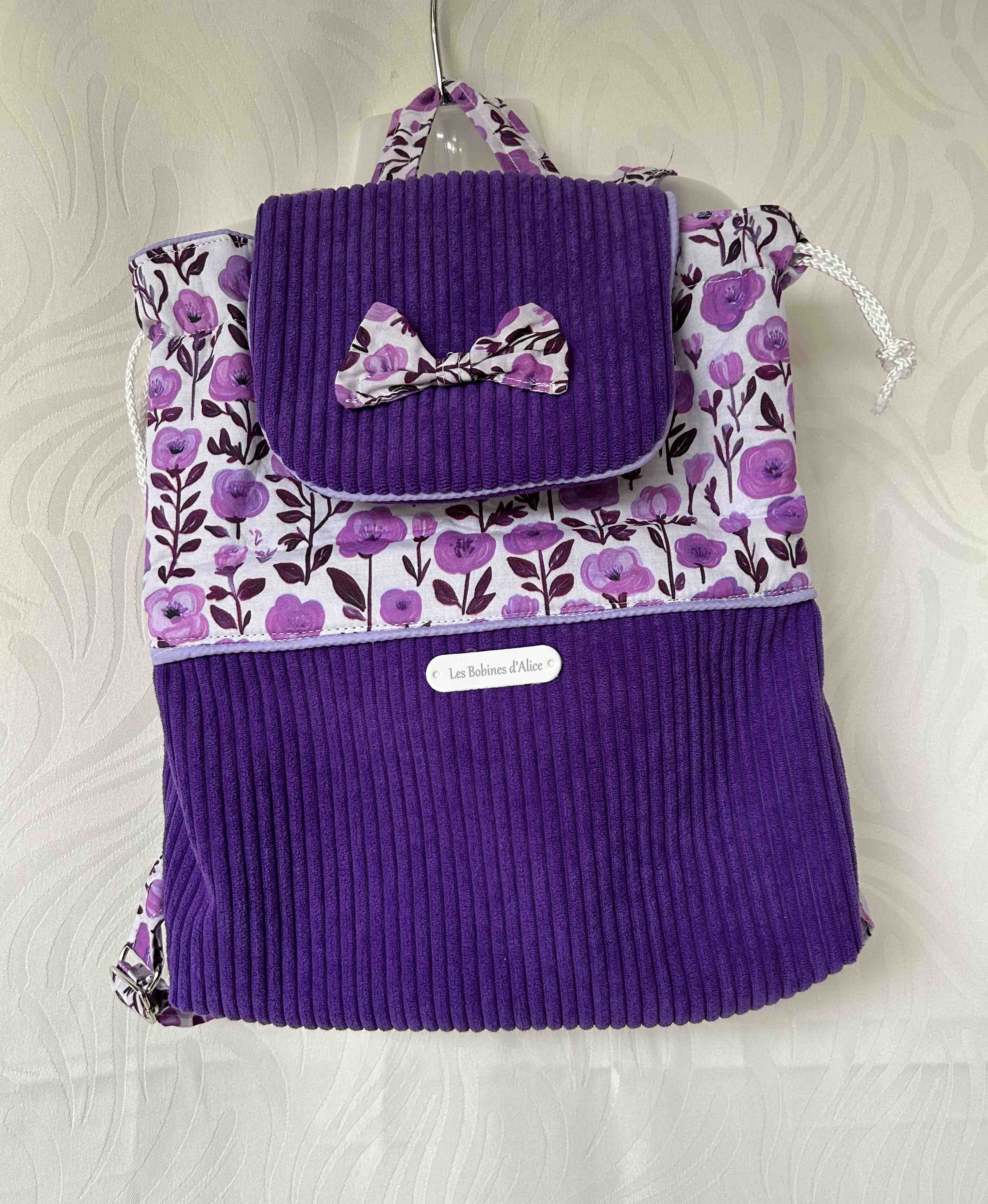 Sac à dos fleurs violettes et velours violet