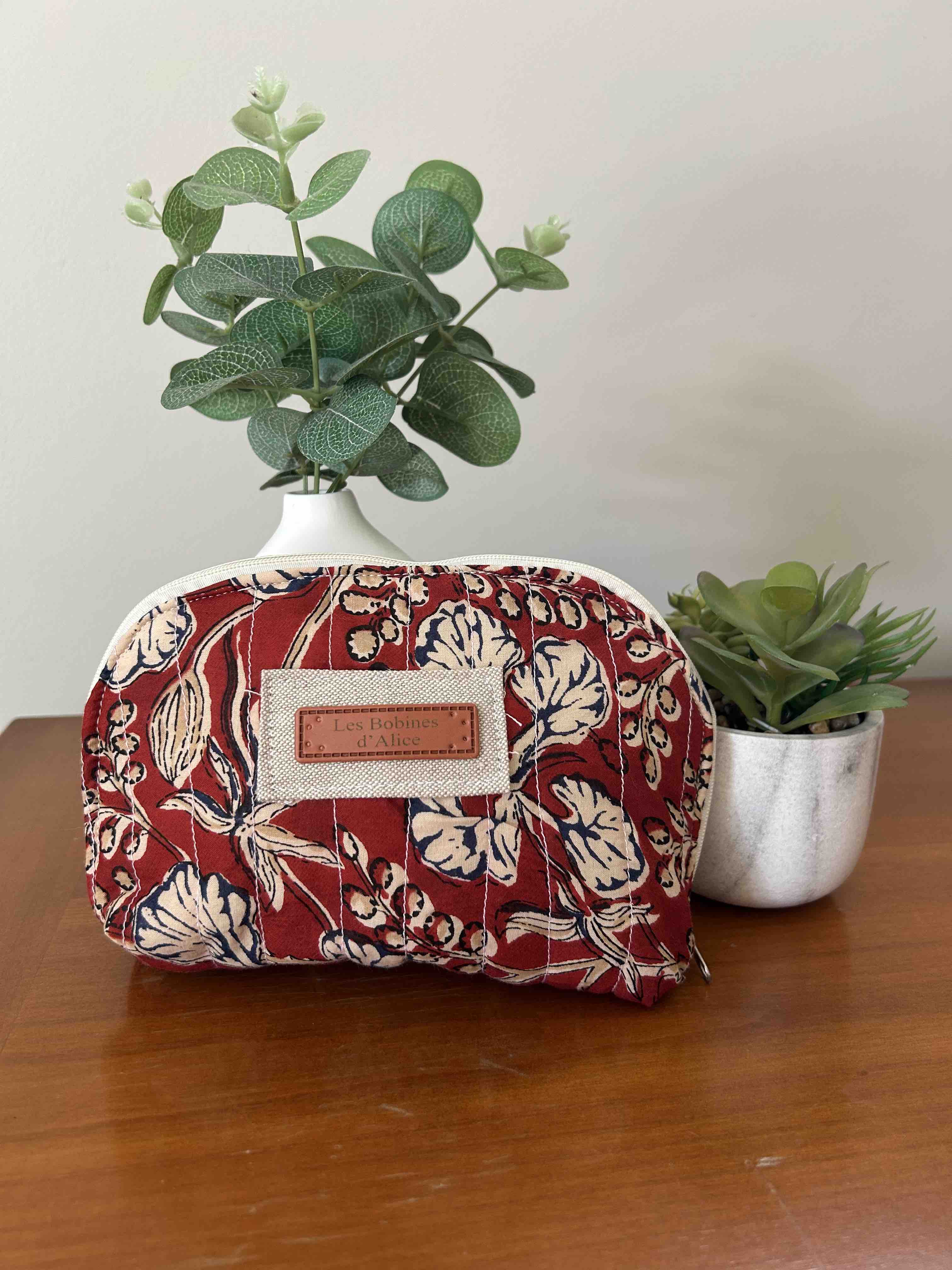 Pochette en tissu rouge brique