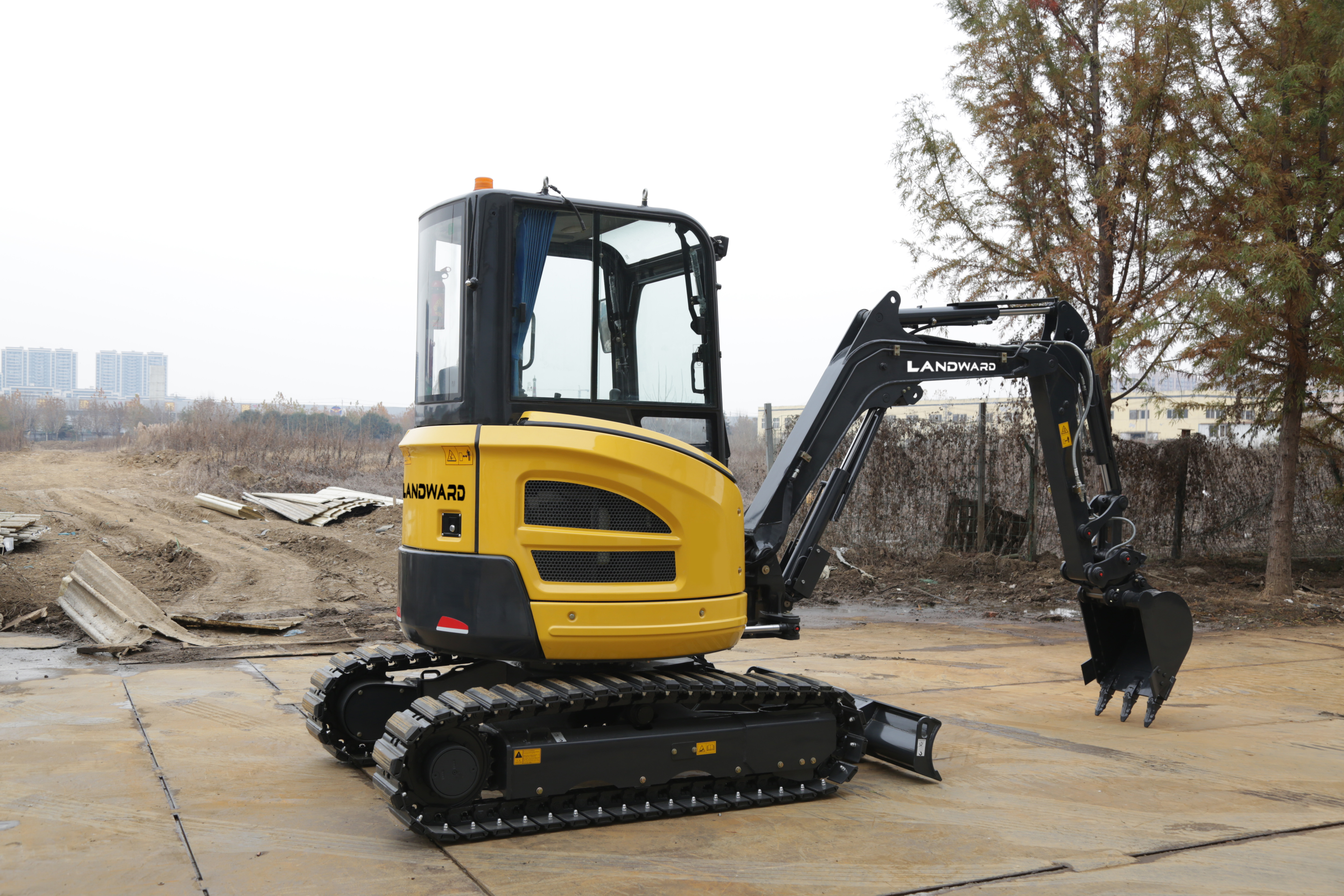 Mini ekskavatorius CM28