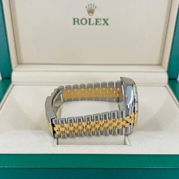 Rolex Datejust 41 Black Jubilee 