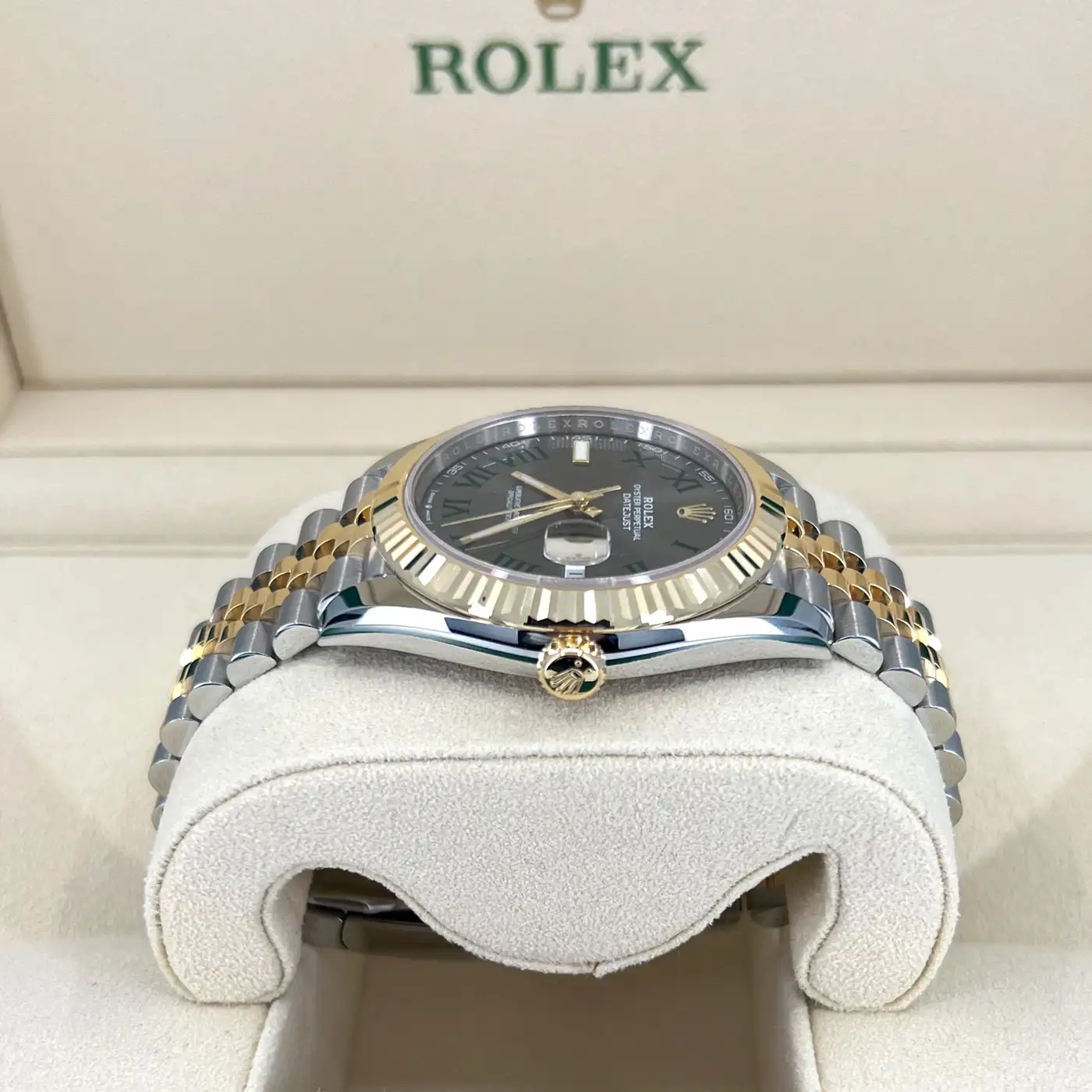 Rolex Datejust – Yellow Rolesor Sophistication with Wimbledon Slate Dial