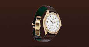 Elegant Gold Wristwatch