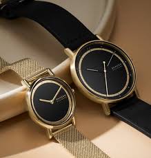 Elegant Gold Black Watch Set