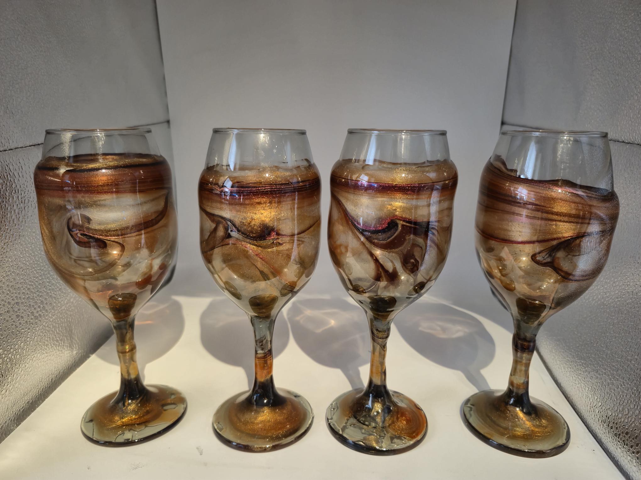 Hand-Blown Artistic Wine Glasses Set