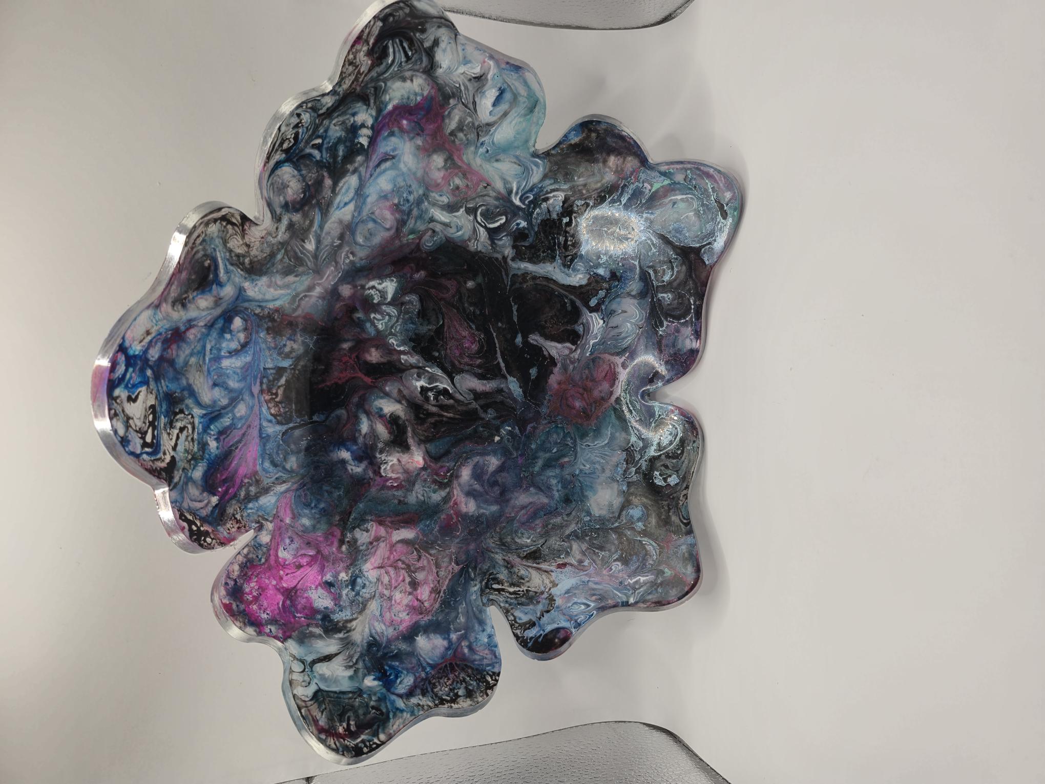 Abstract Resin Decorative Bowl