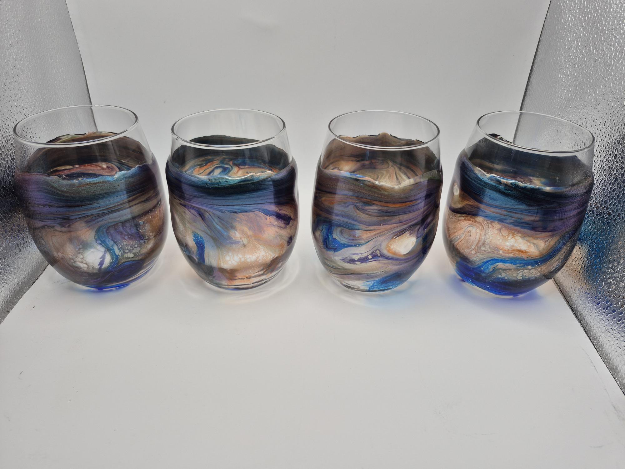 Swirl Design Stemless Glass Set