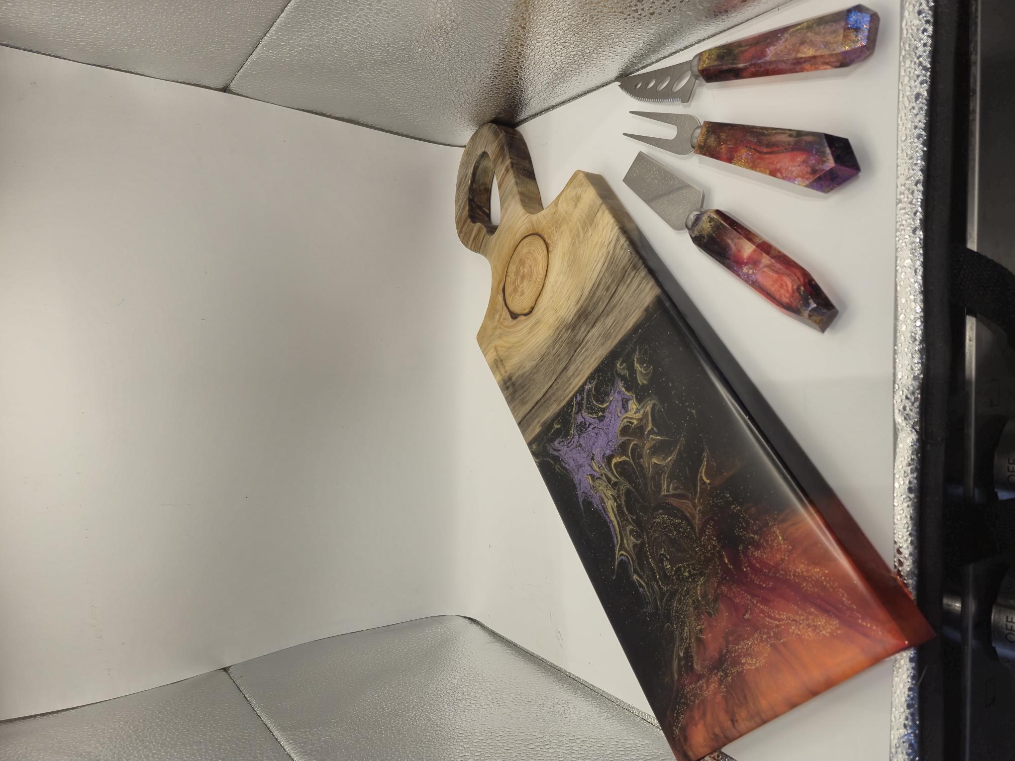 Resin-Art Cheese Board Set