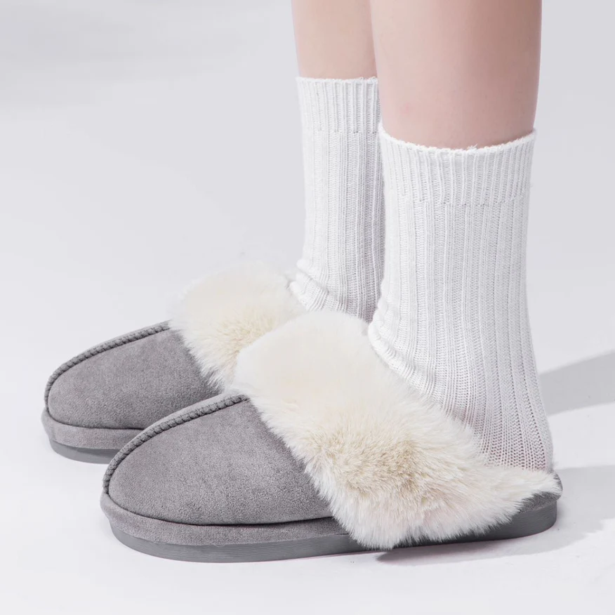 Comfortable women's slipper Grey