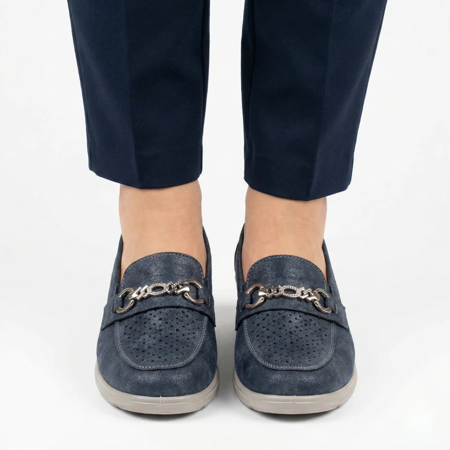 Comfortable women's moccasin