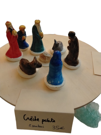 Creche en platre peinte - décoration de table Noël