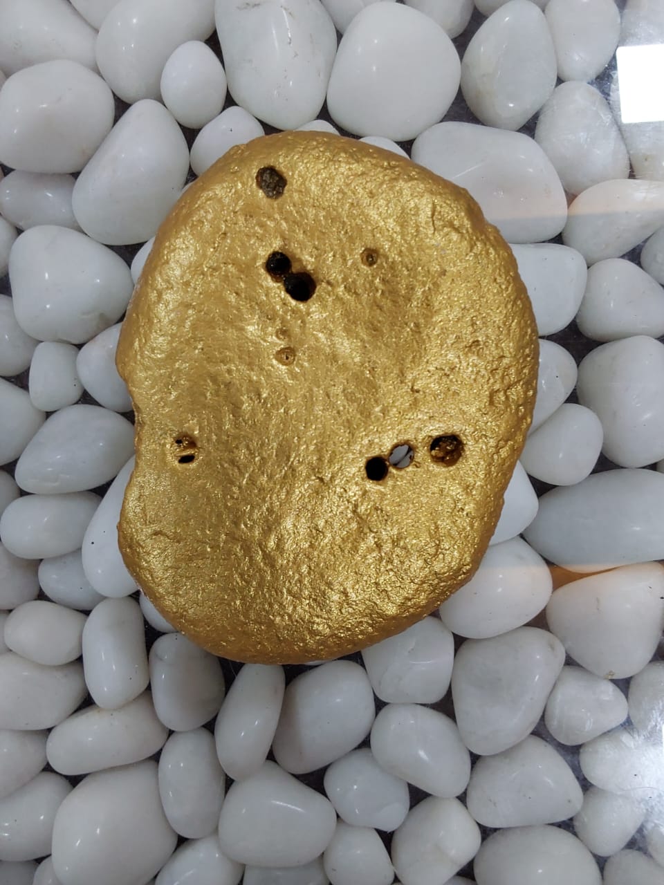 Gold Nugget 320 ml  in Decorative stone