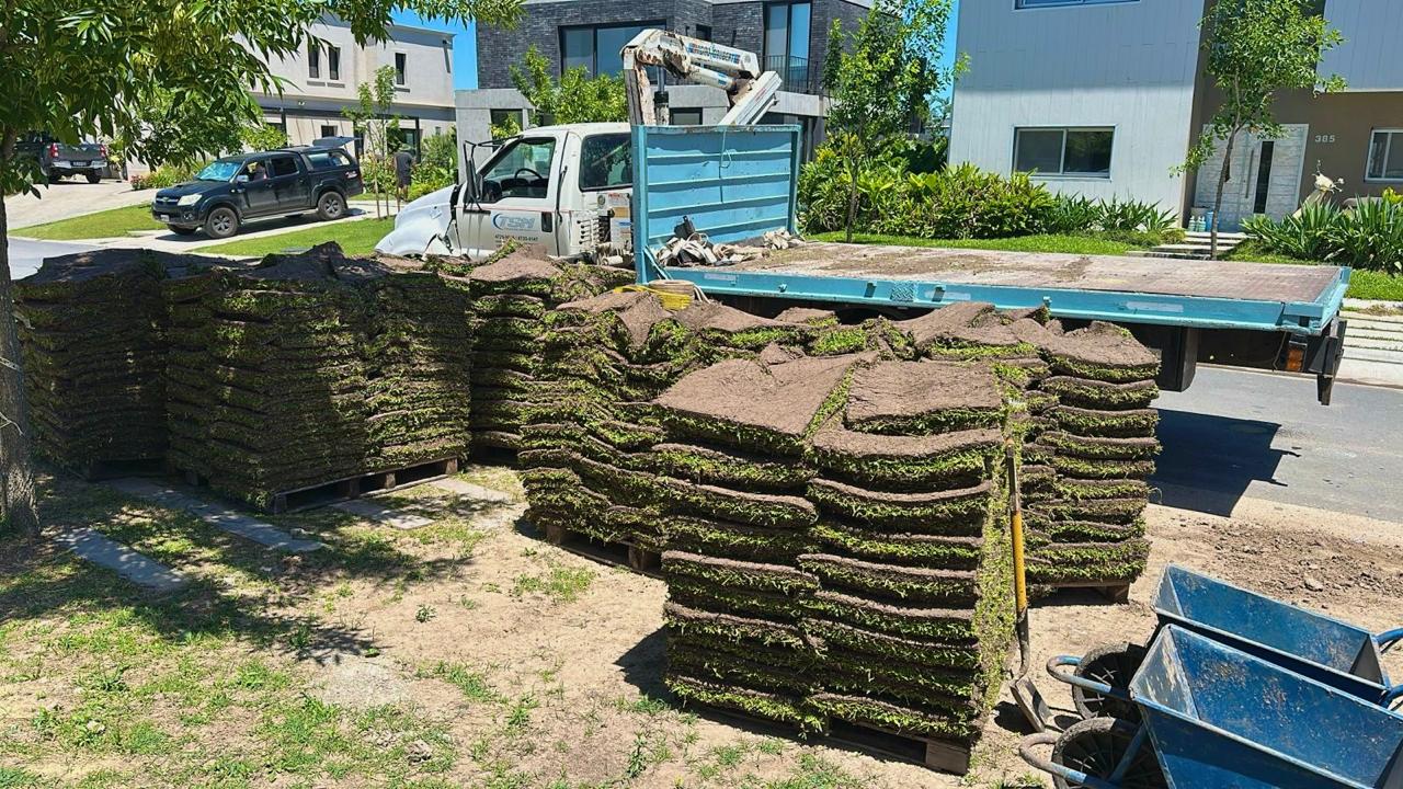 Servicio de Parquizacion ( Nivelación y Colocación en Césped)