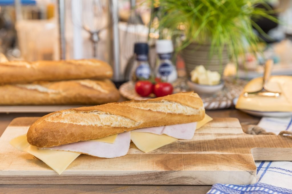 Belegd broodje basic 2 (kip-kaas / ham-kaas)