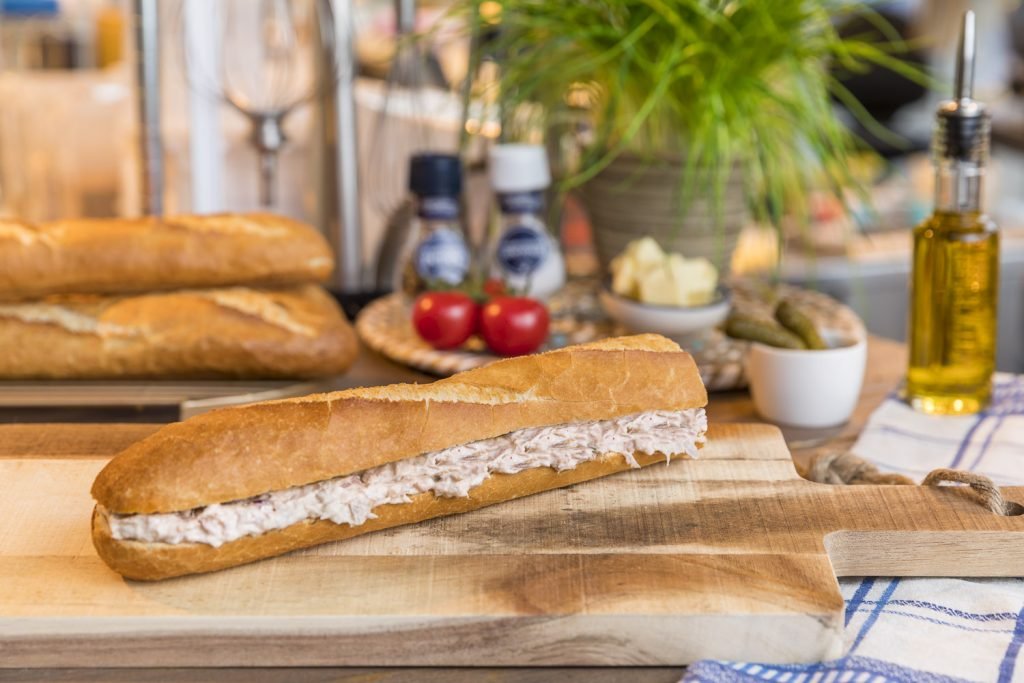 Belegd broodje basic 3 (Filet Americain - Eiersalade - Tonijnsalade - Kruidenroomkaas)