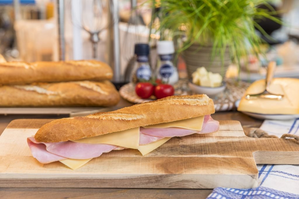 Belegd broodje basic 2 (kip-kaas / ham-kaas)