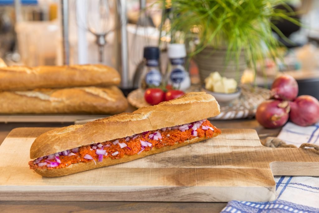 Belegd broodje basic 3 (Filet Americain - Eiersalade - Tonijnsalade - Kruidenroomkaas)