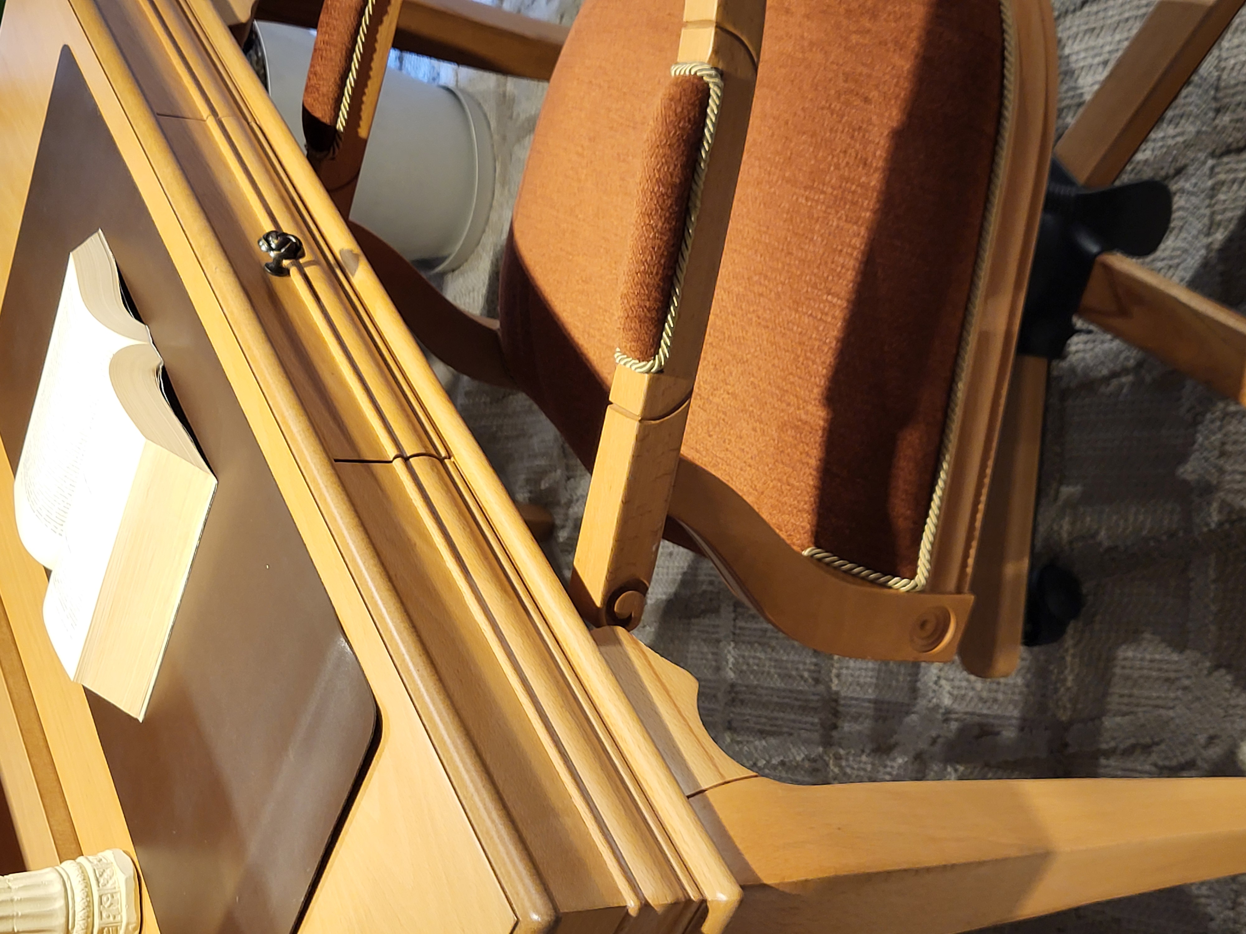 Retro Klasik Çalışma Masası 