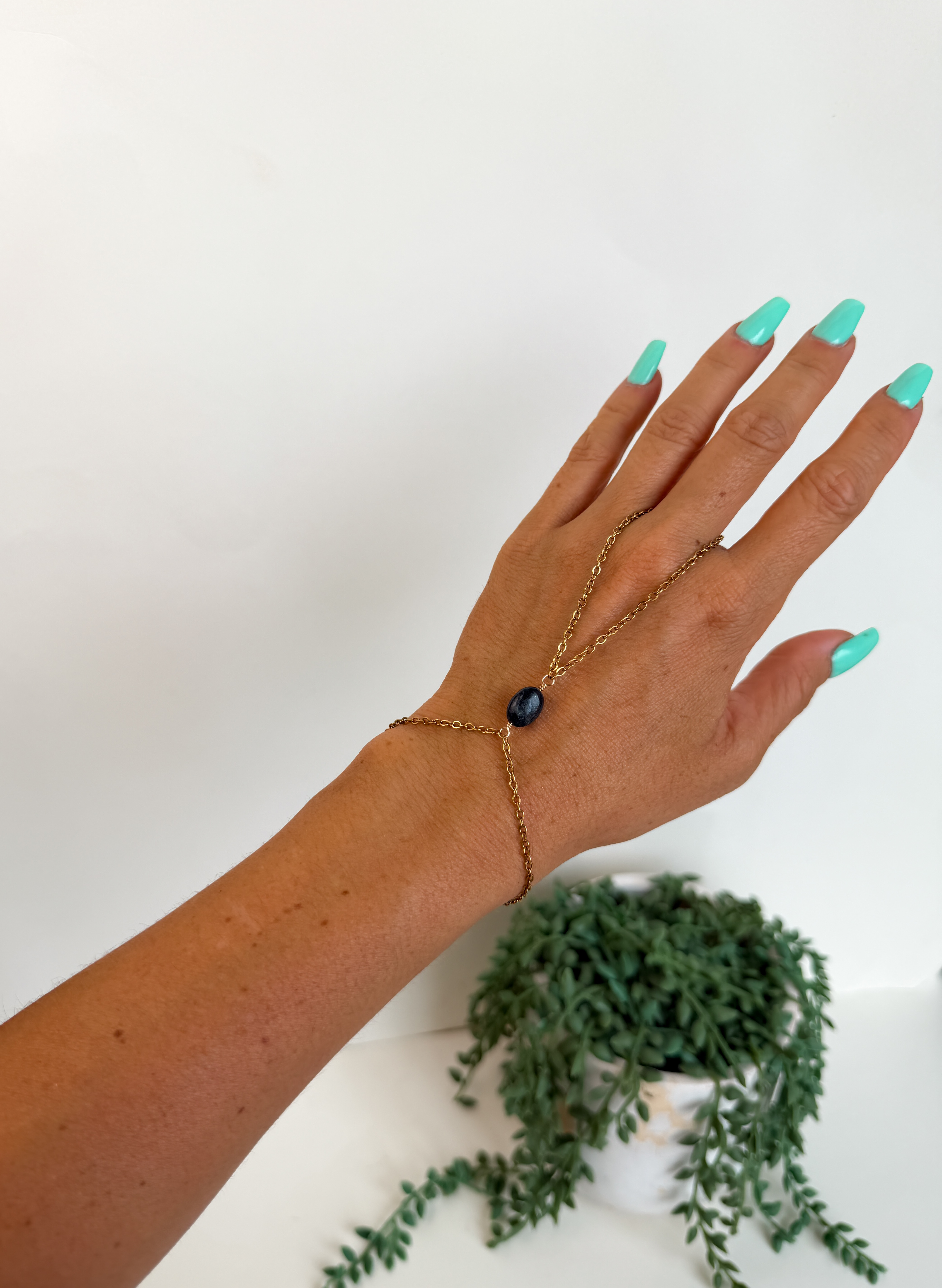 Kyanite Handchain