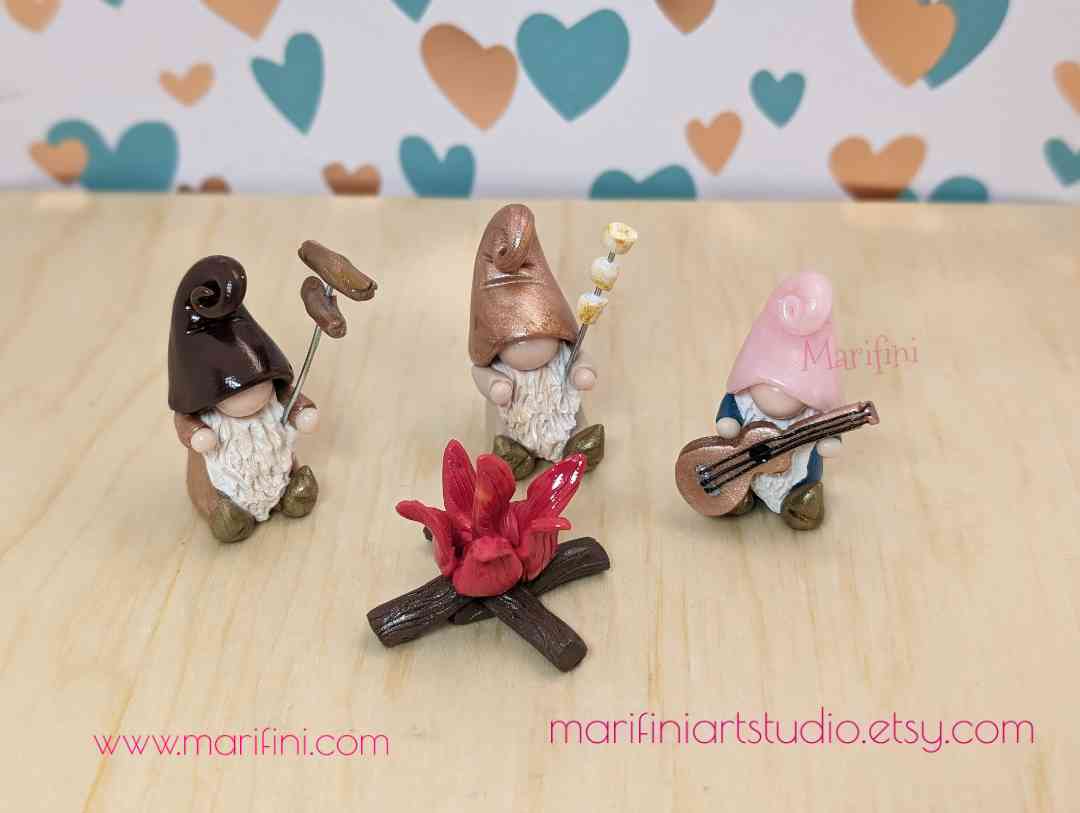 Camping Gnomes: Campfire Scene