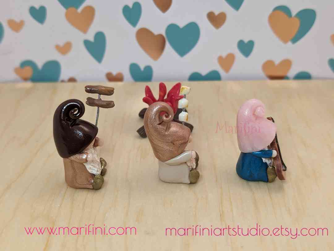 Camping Gnomes: Campfire Scene