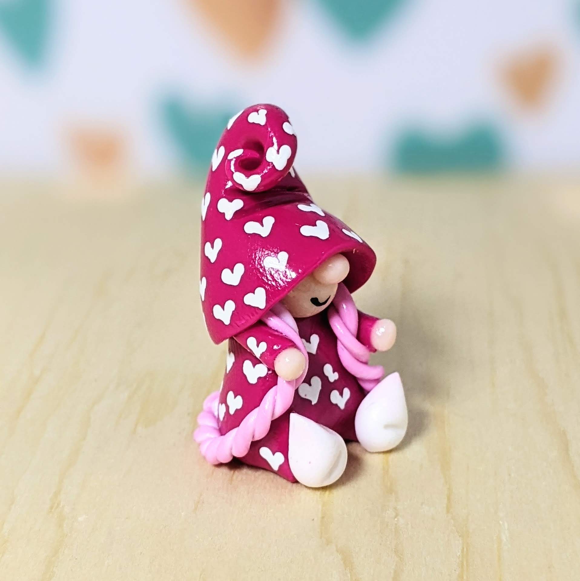 Girl Gnome: Pink Hearts