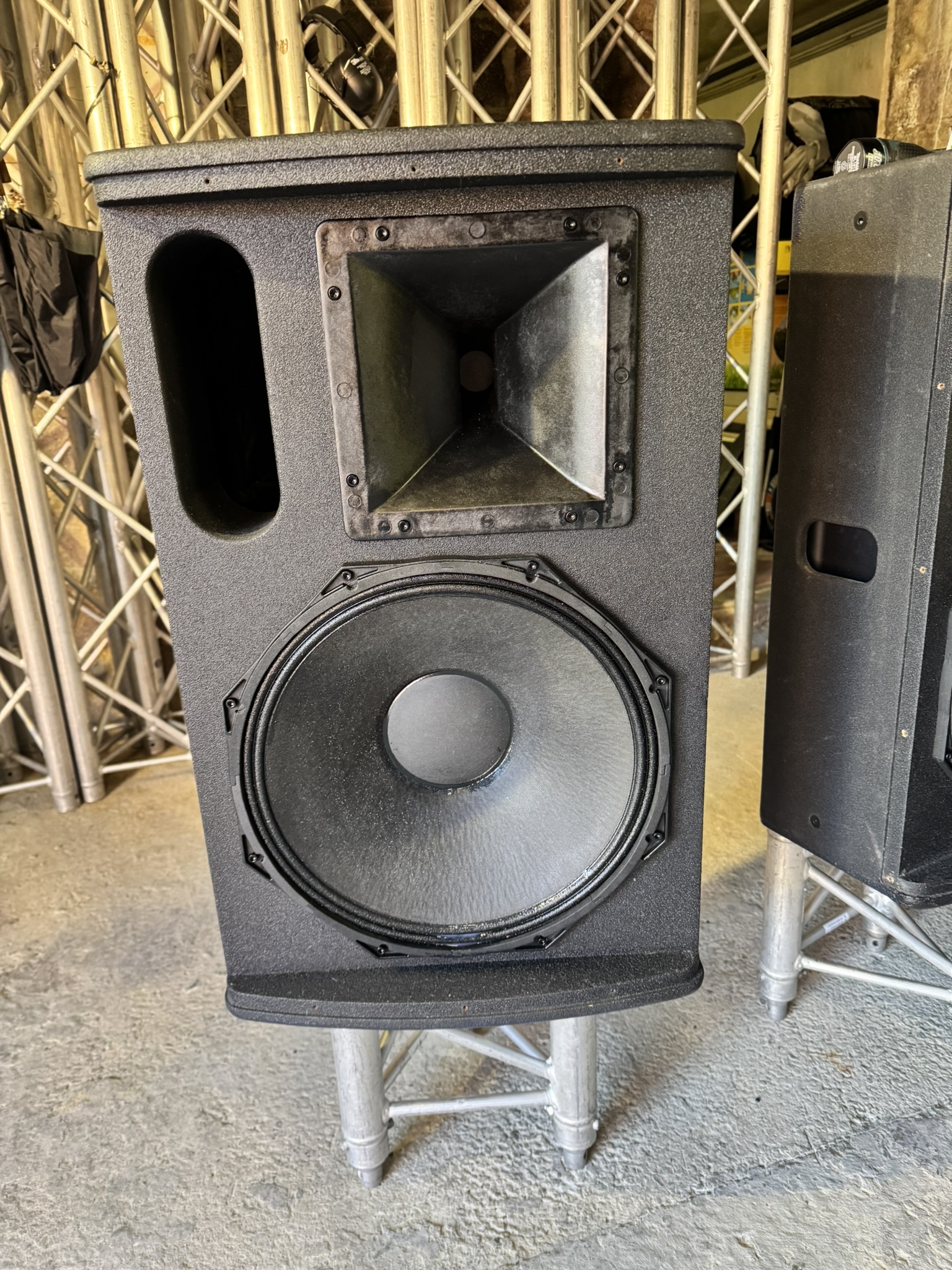 Enceinte professionnelle