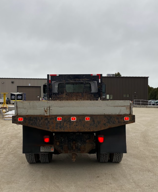 2004 International 4300 SBA 4X2 Dump Truck