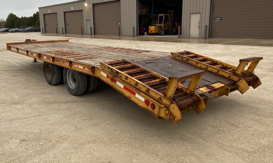1994 Dynaweld 10-Ton Equipment Trailer