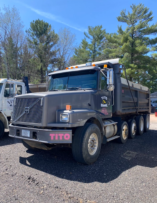 1999 Volvo Quad Axle Dump Truck