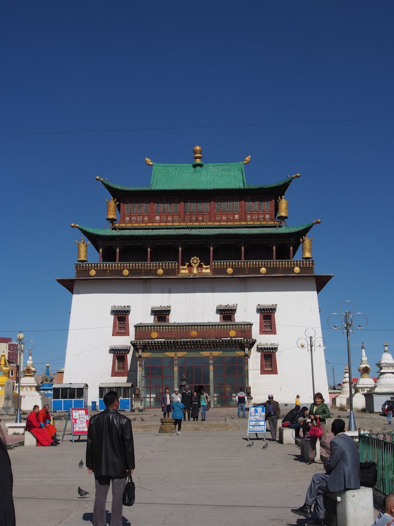 CLASSIC MONGOLIA TOUR: DISCOVER NOMADIC LIFE AND THE GOBI DESERT (10 DAYS)