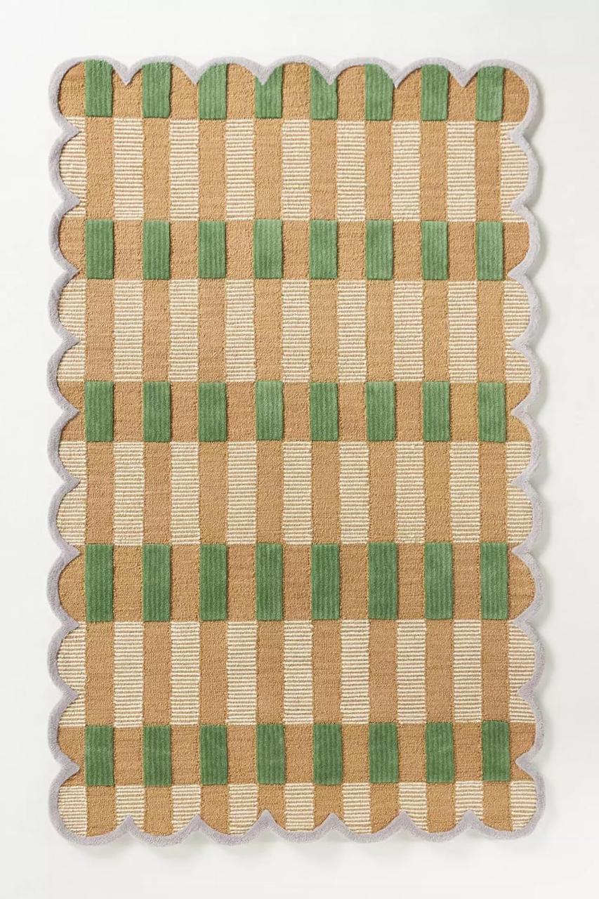 Checkered Scallop Edge Area Rug