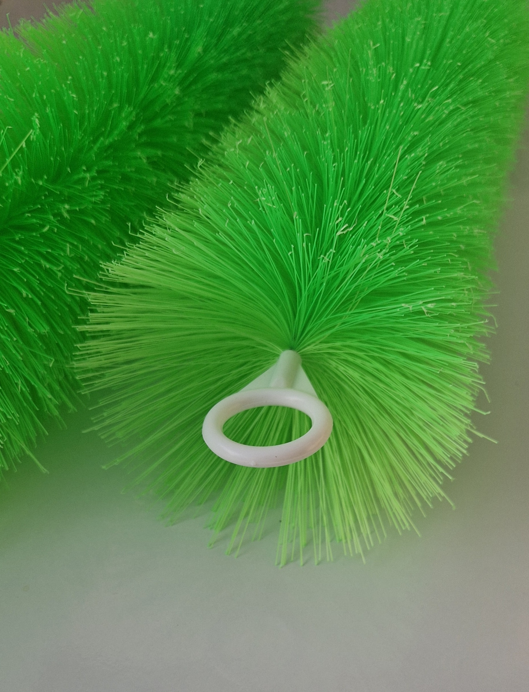 50 Stück Filterbürsten 60cm ⌀15cm X-Form grün