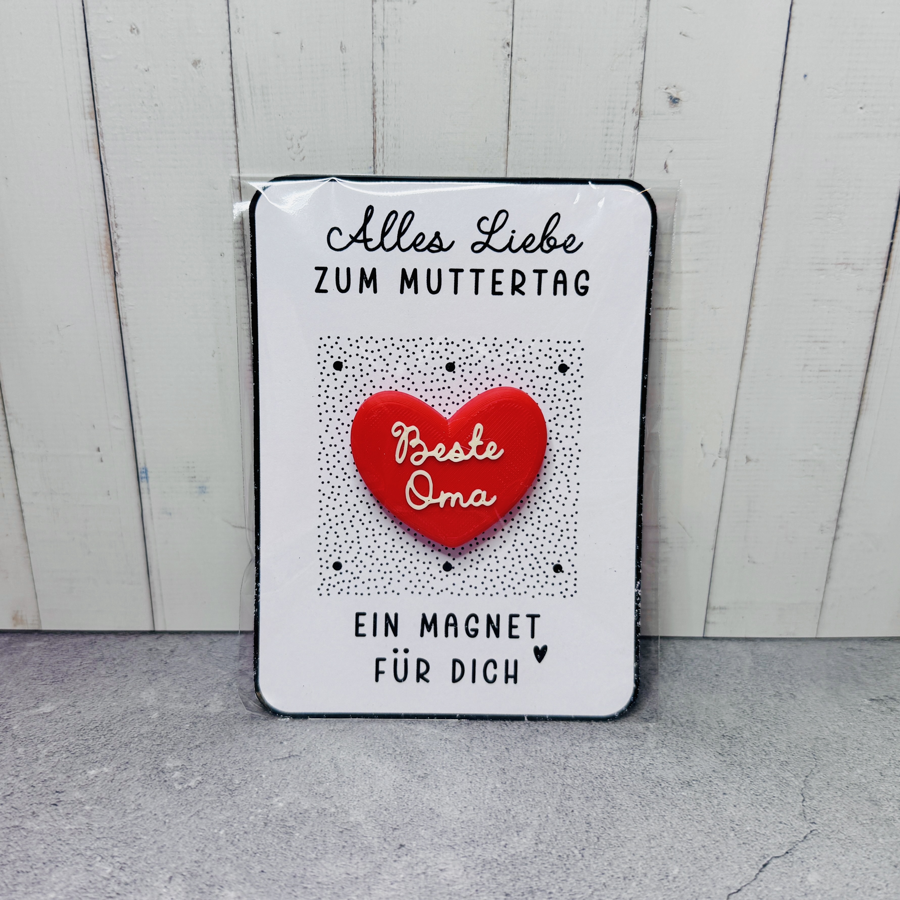 Magnet-Set mit Karte: Danke Oma Deko – das Herz in rot und der Schriftzug in weiß