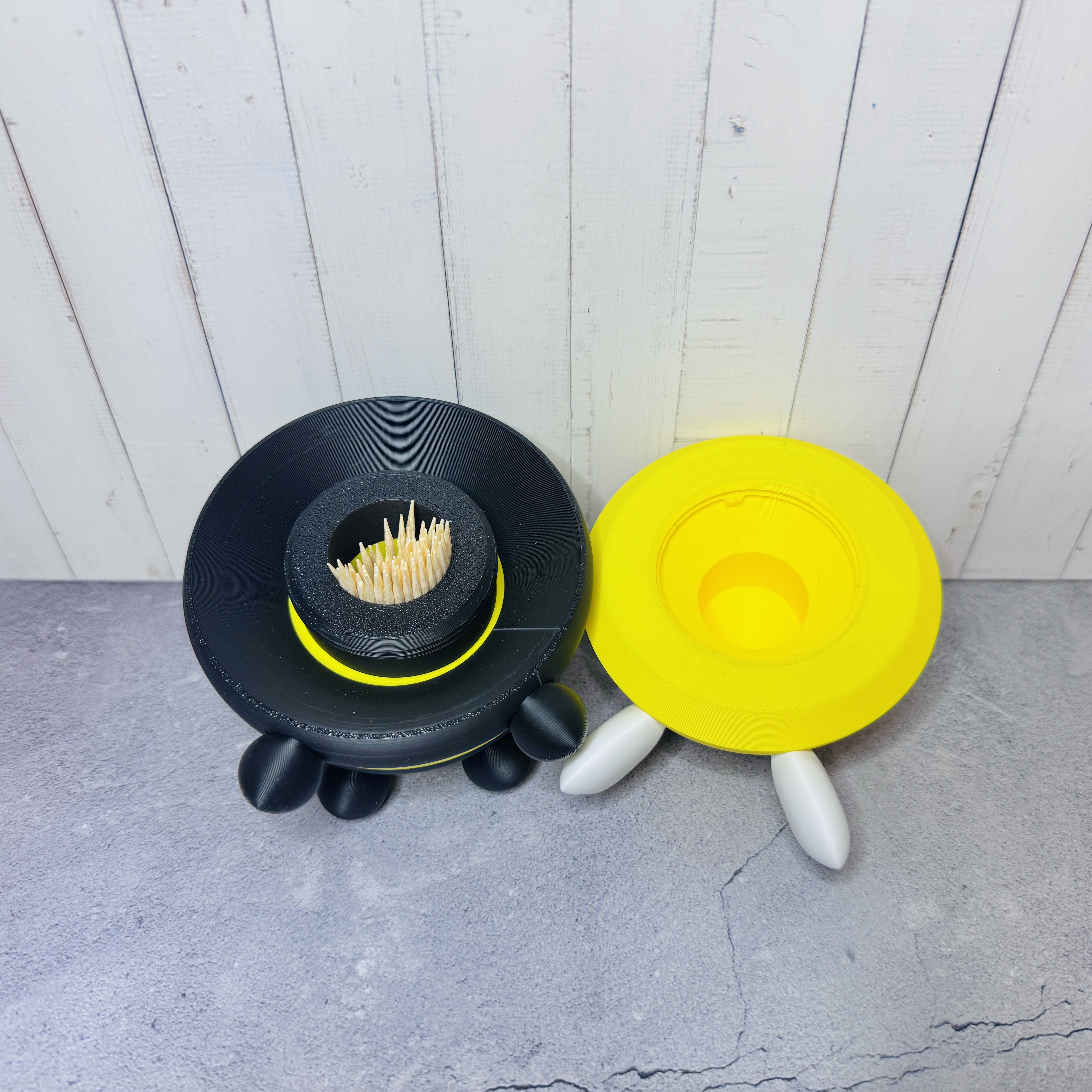 Zahnstocher Spender Hummel Biene “Horstie" - 3D gedruckt - auch was für Fußballfans schwarz-gelb