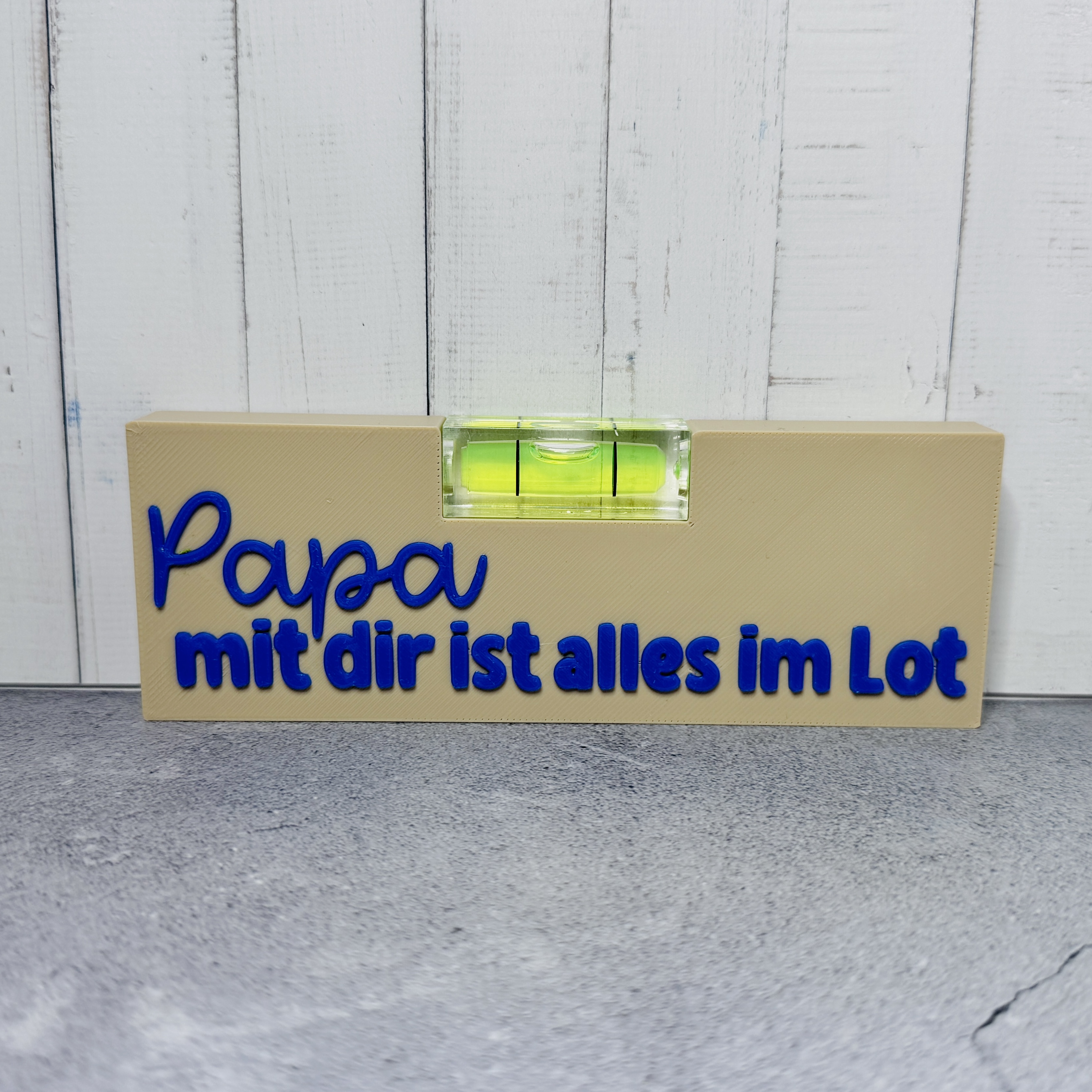 Ein kleines liebvolles Geschenk zum Vatertag in eiche und blau Wasserwaage | Papa | Handwerker | Geschenk
