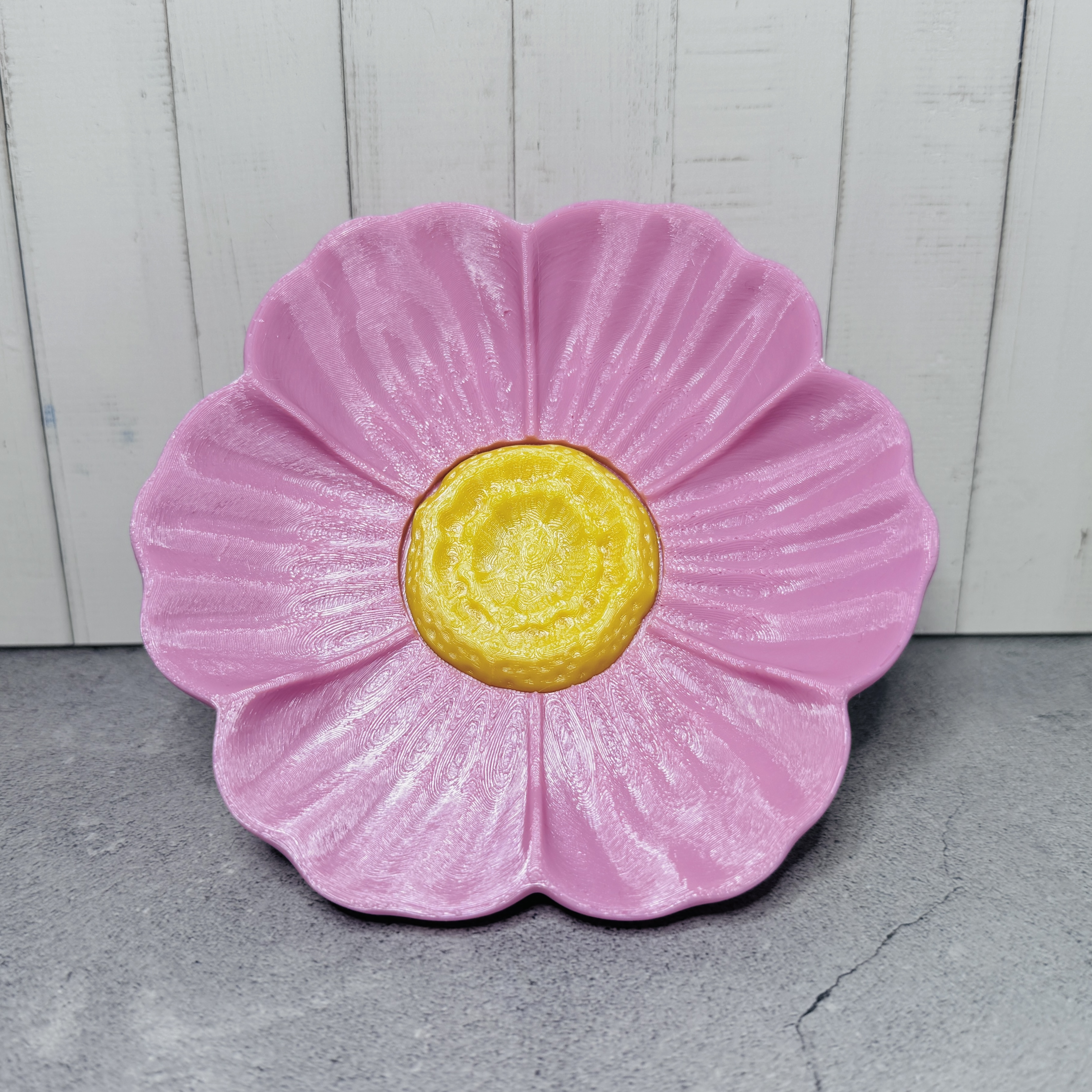 Insekten- und Bienentränke aus dem 3D-Drucker in rosa und gelb | Biene | Hummel | Blume Sunshine