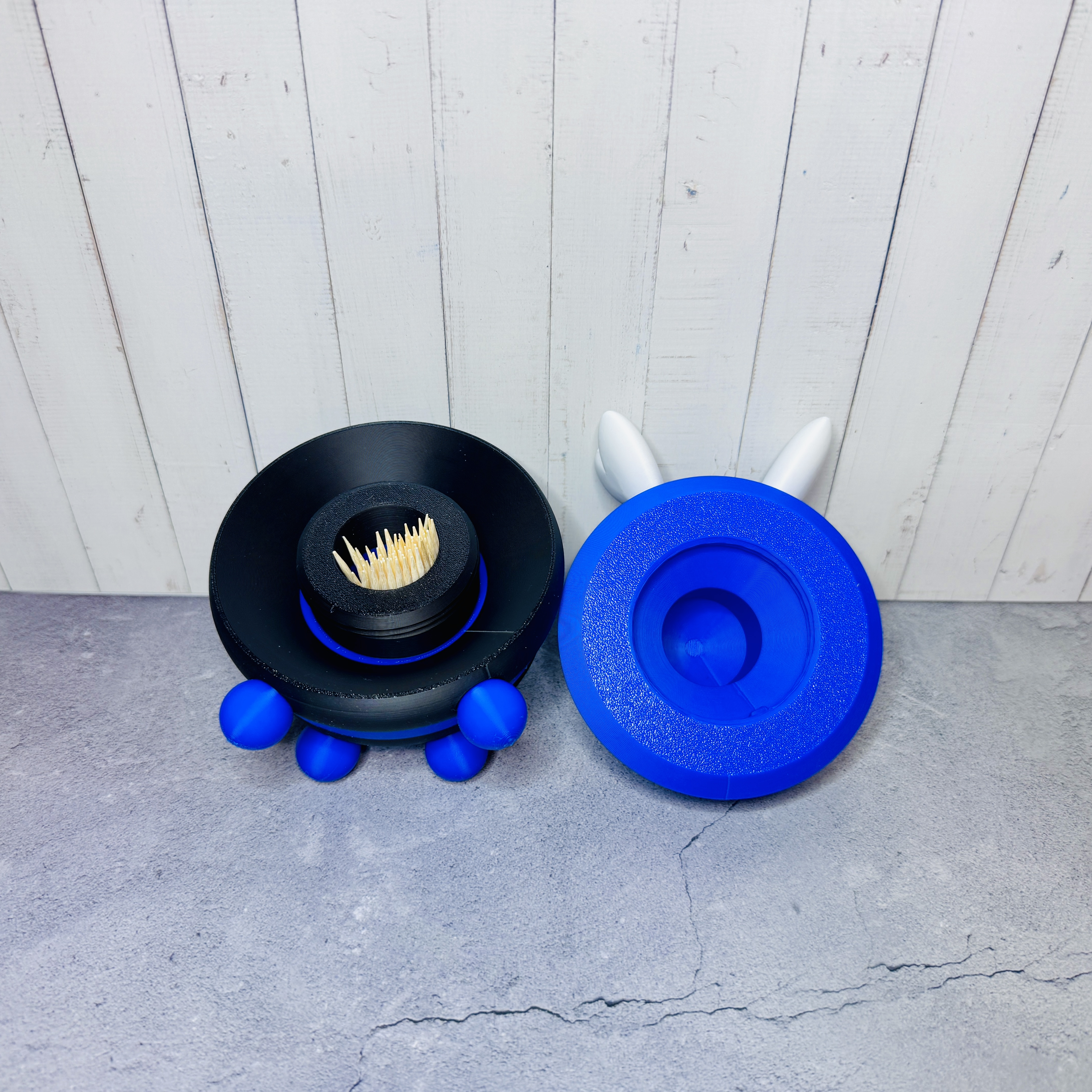 Zahnstocher Spender Hummel Biene “Horstie" - 3D gedruckt - auch was für Fußballfans schwarz-blau