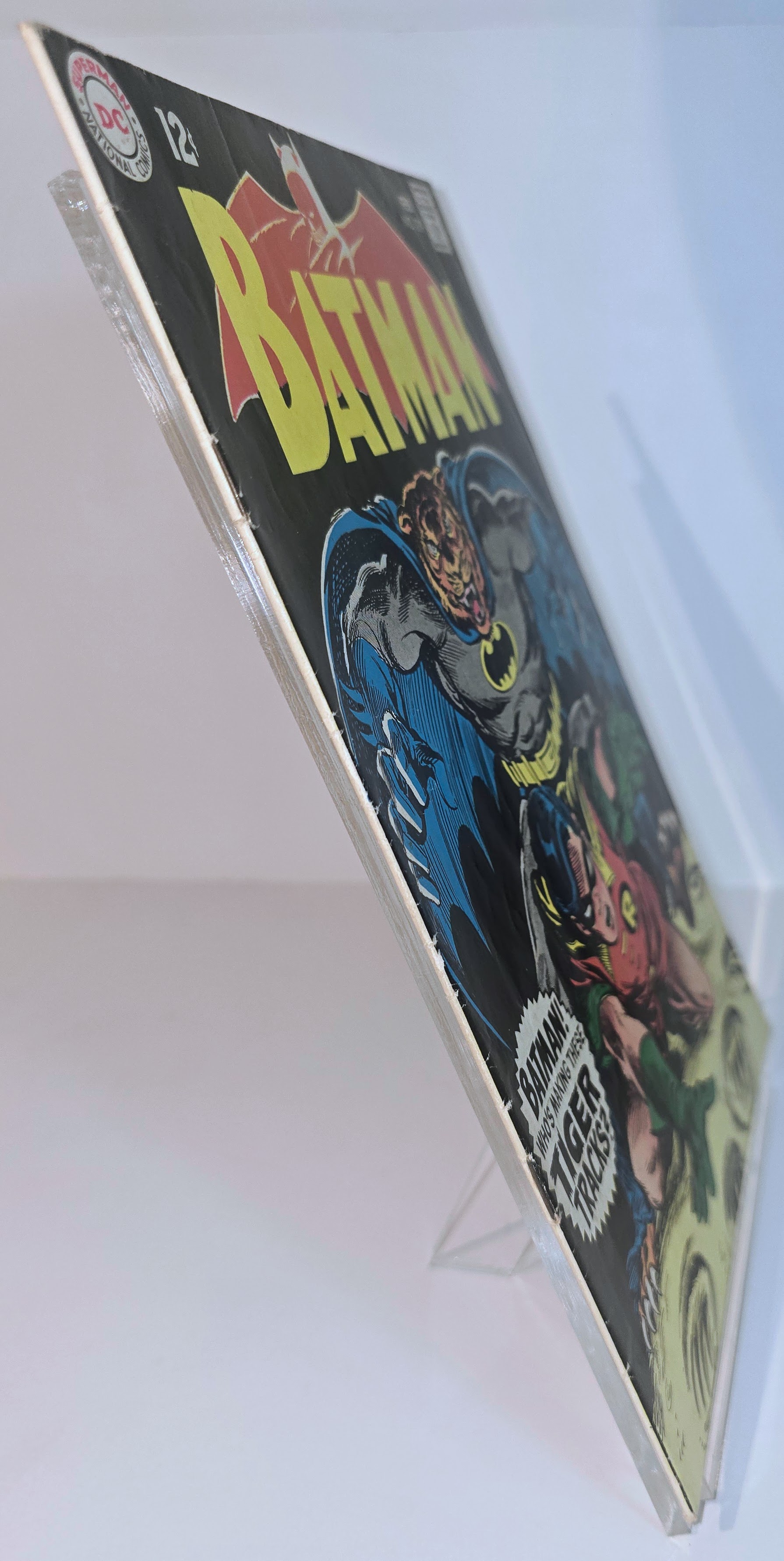 Batman Comic Issue #209 Neal Adams Cover - Strong Spine - Silver Age