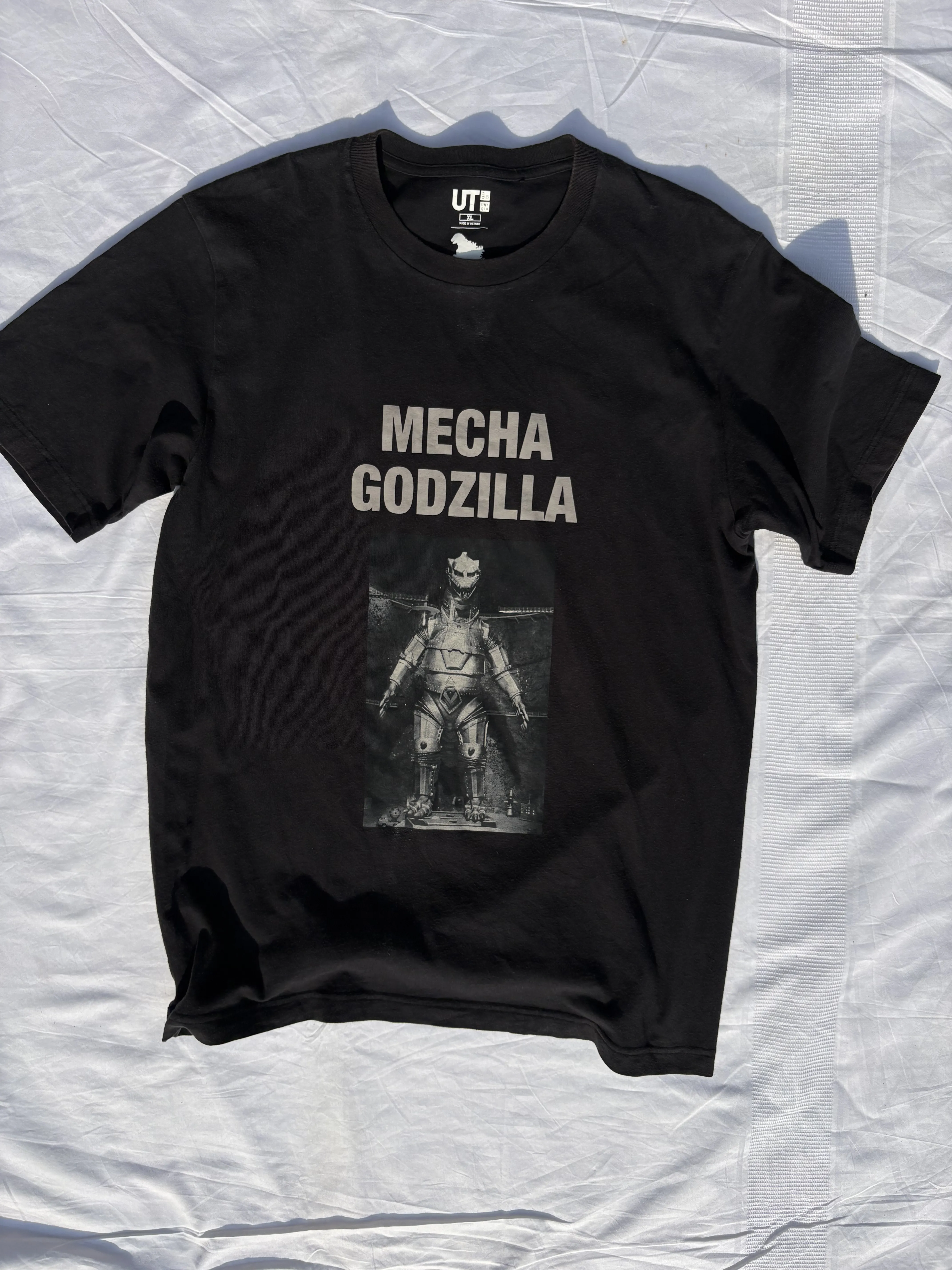 Uniqlo Godzilla Black Graphic T-shirt (XL)
