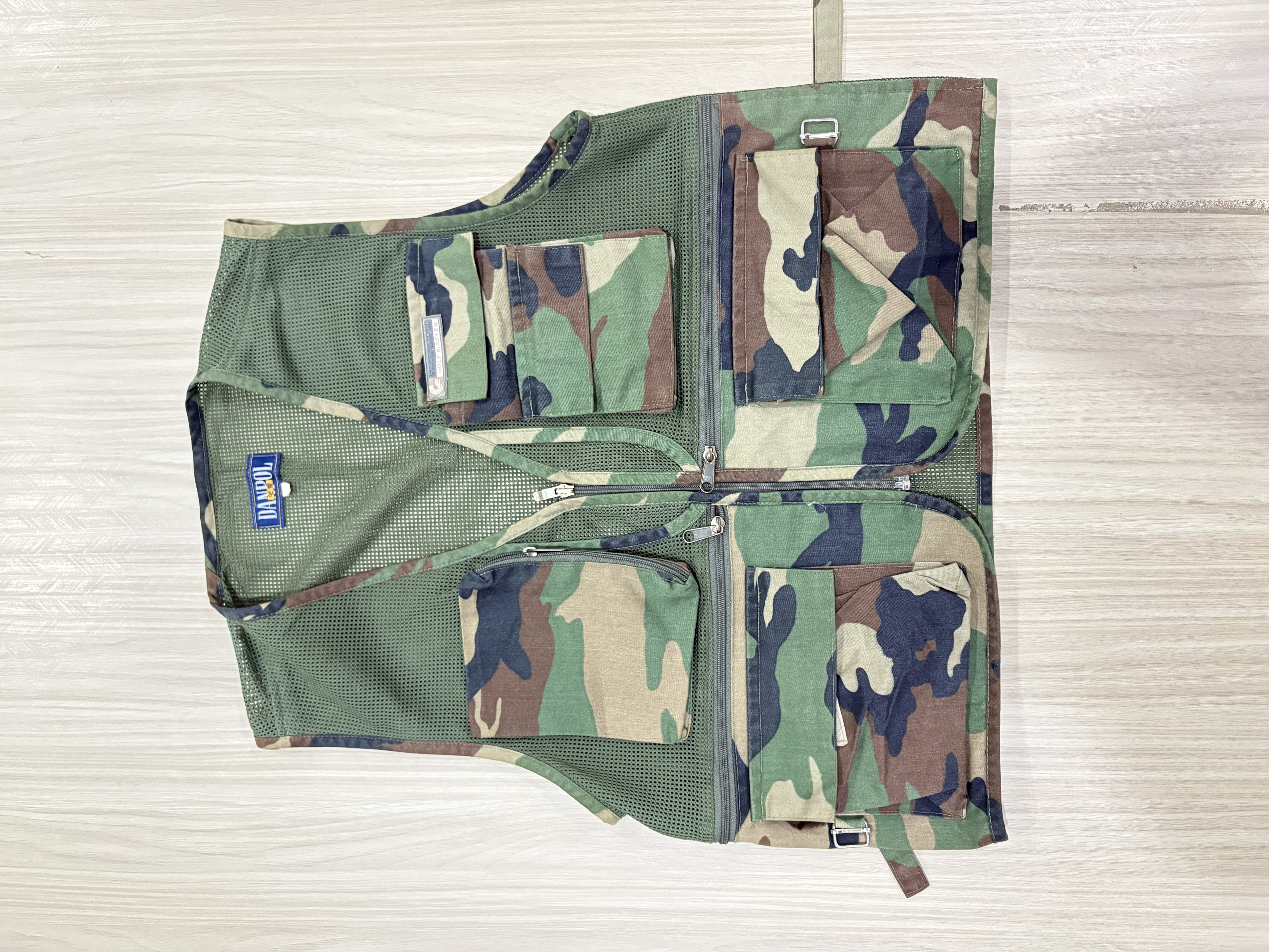 Golf Master Forest Camo Multi-Pocket Vest