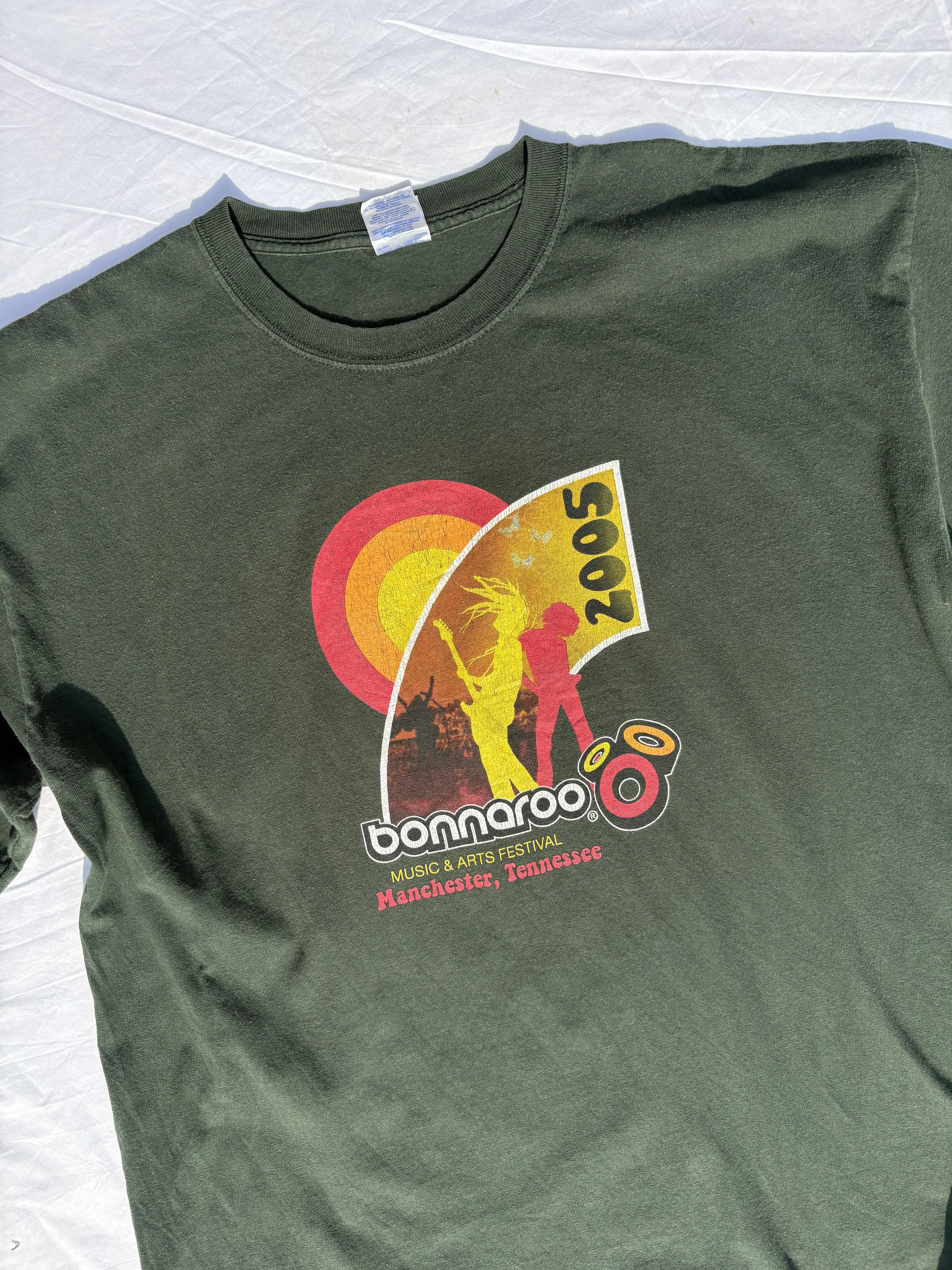 Gildan 2005 Bonnaroo Graphic T-shirt (XL)