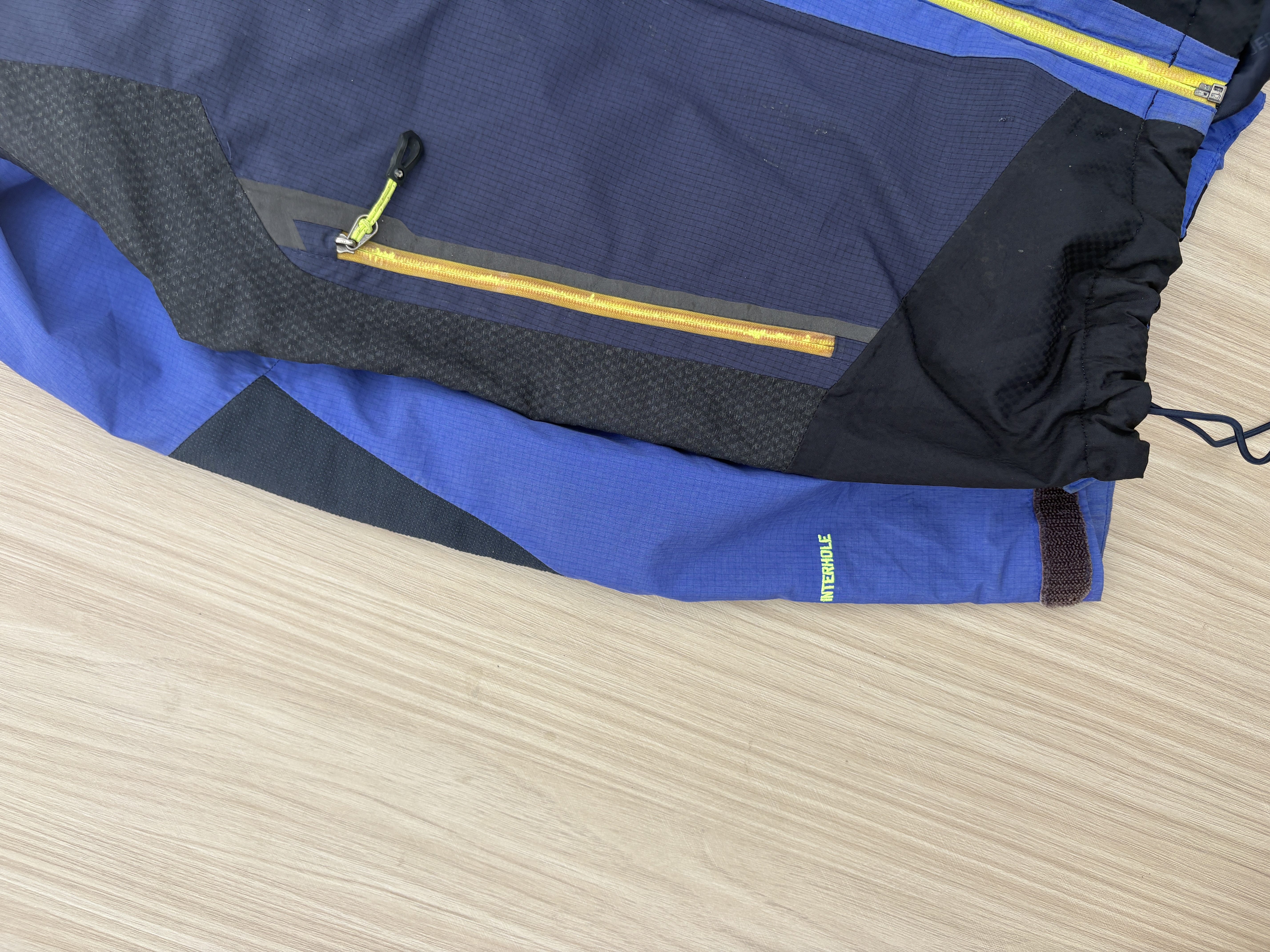 NEPA Gorpcore Wind - Breaker 