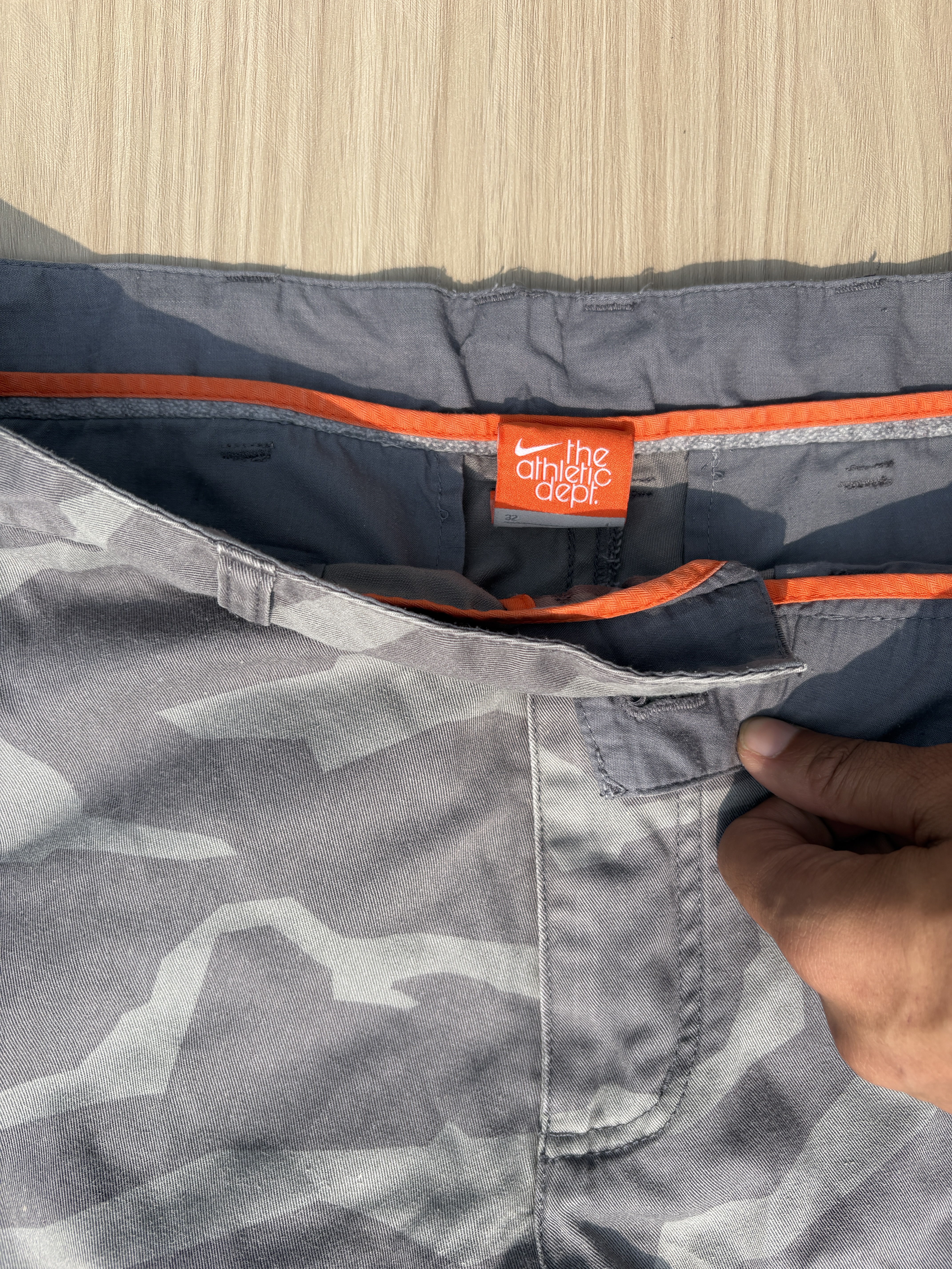 Nike Camo Utility Cargo shorts (W - 32/33)