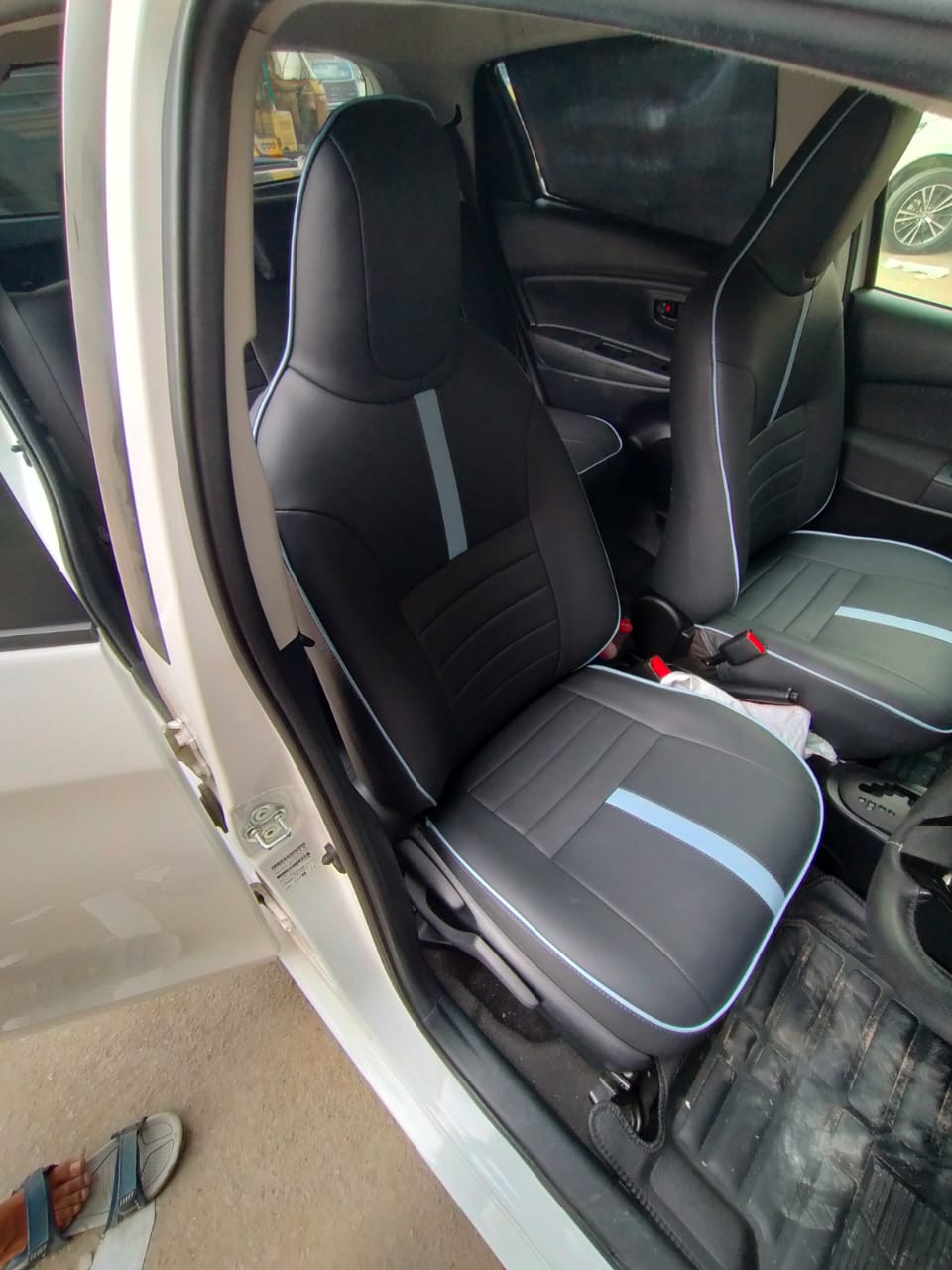 Toyota Vitz 2014-2026 Seat Cover – Custom Fit, Premium Comfort & Protection