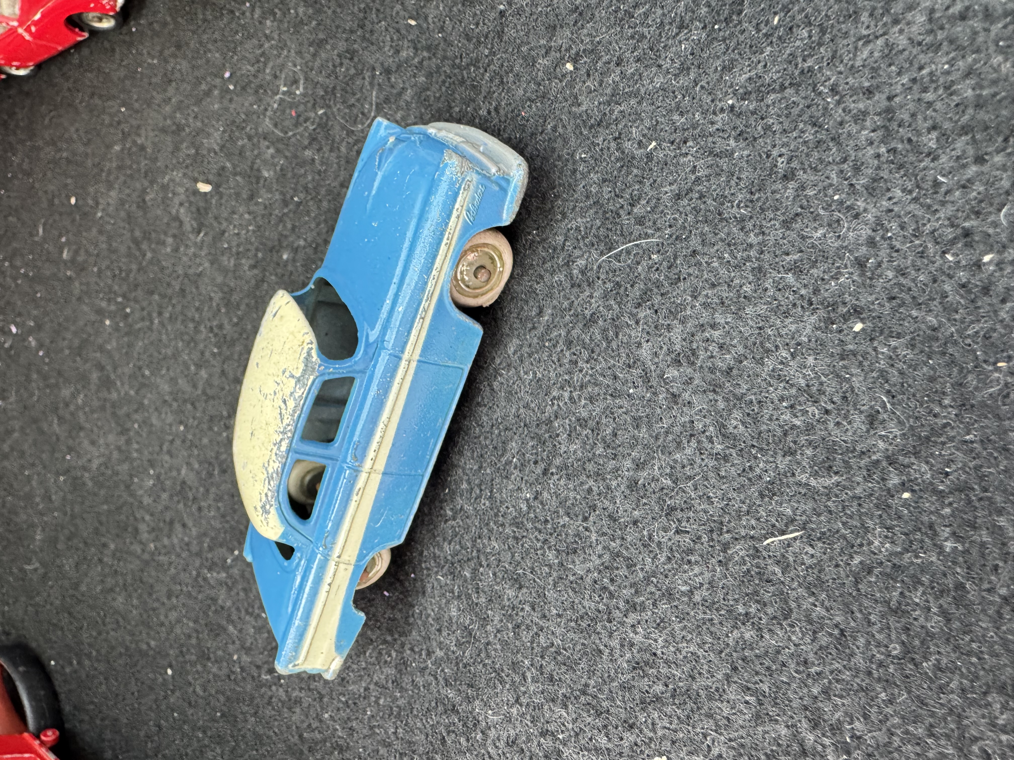Voiture miniature vintage