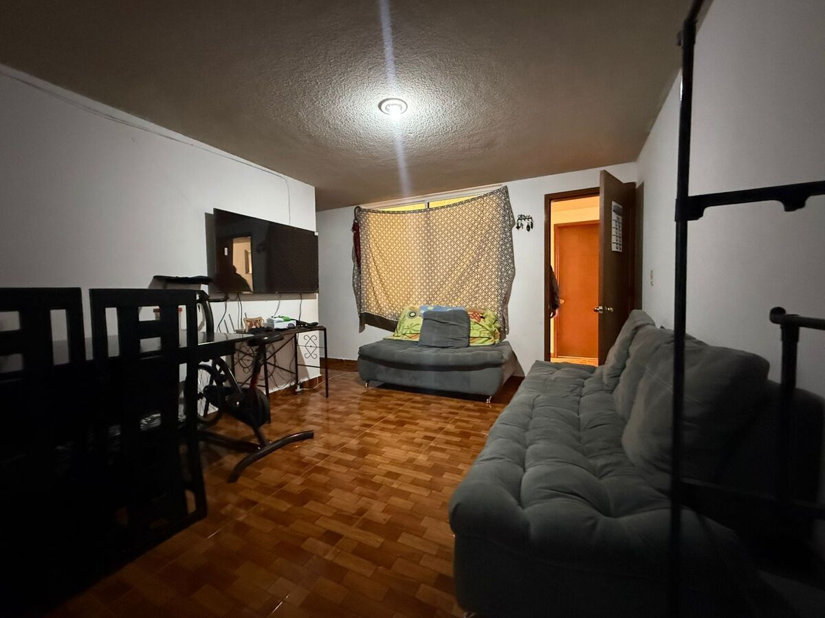 EDIFICIO DE 10 DEPARTAMENTOS EN VENTA, ZONA CANDILES