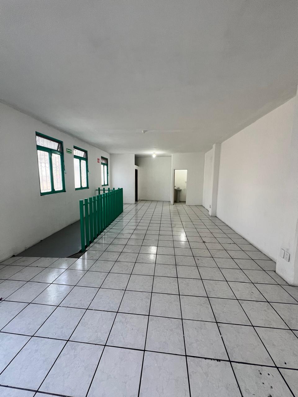 LOCAL COMERCIAL EN RENTA, CERCA DEL TEPE