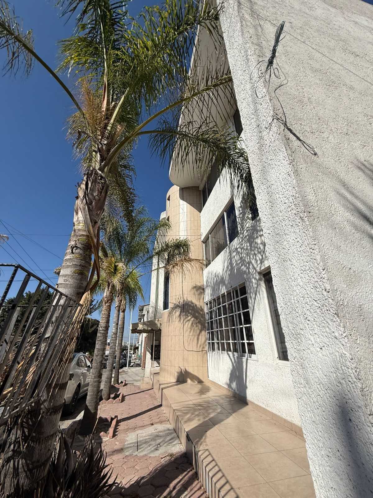 EDIFICIO DE 10 DEPARTAMENTOS EN VENTA, ZONA CANDILES