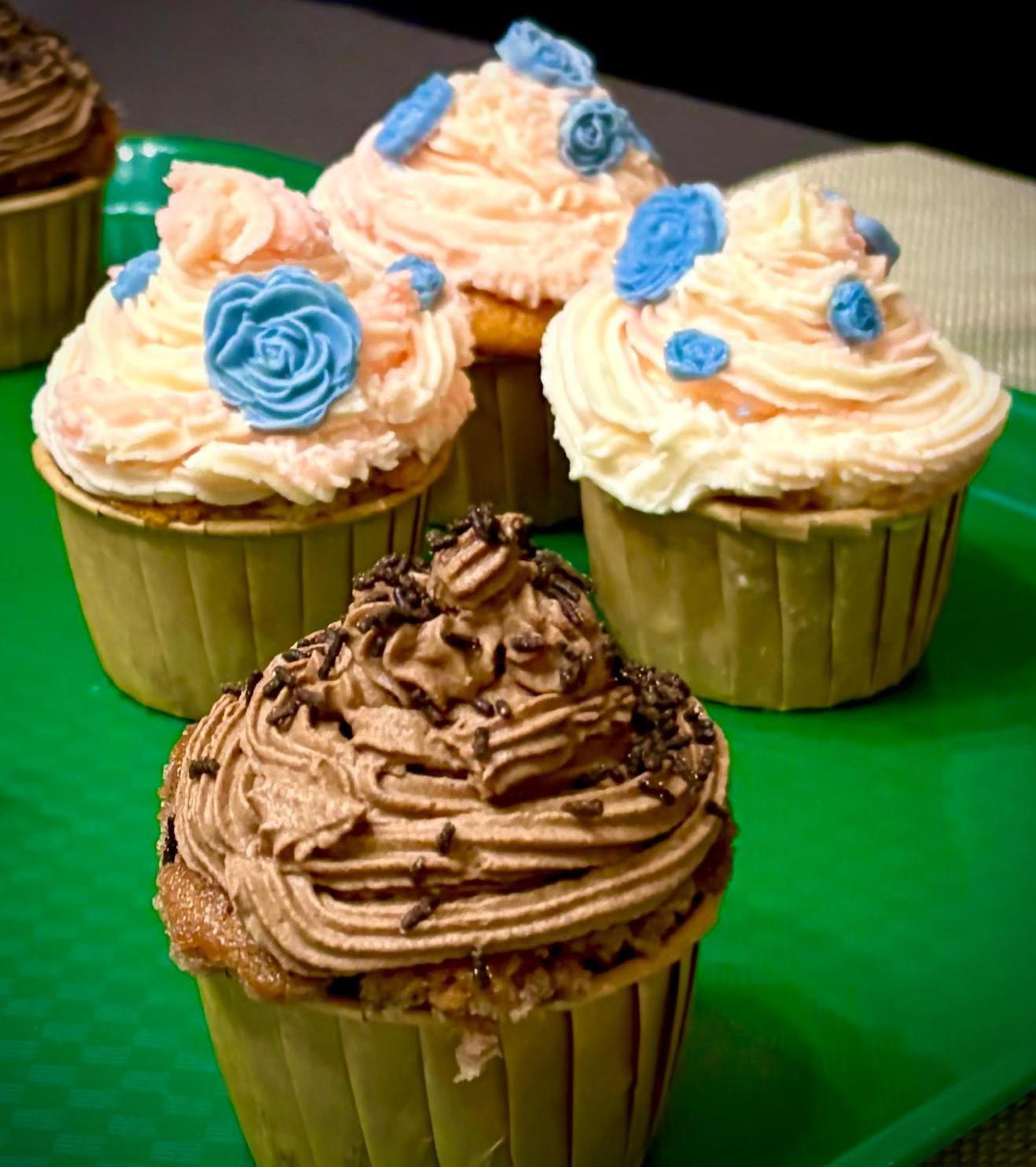 Decorative Cupcake Set